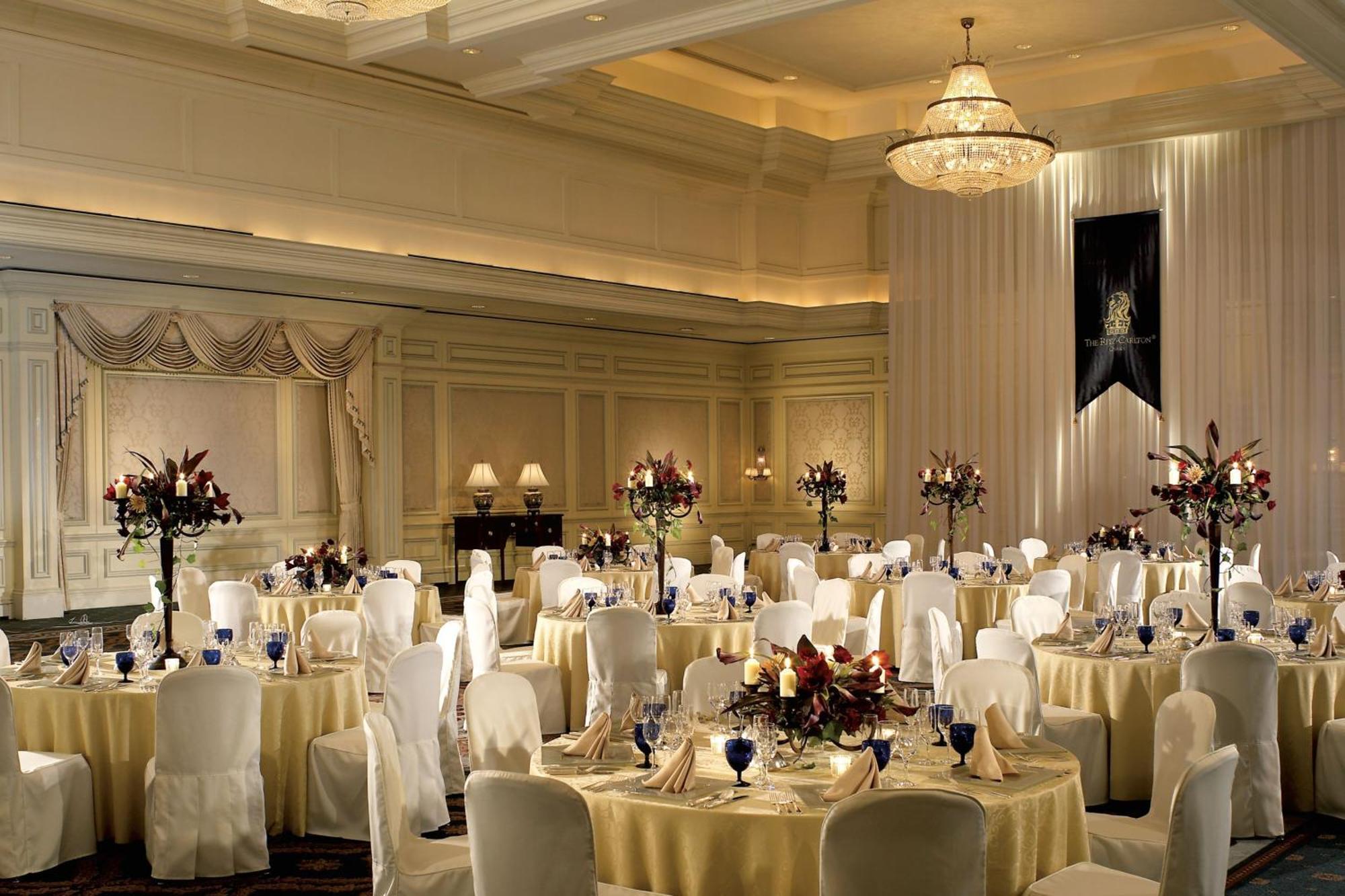 The Ritz-Carlton Osaka Hotel Exterior photo