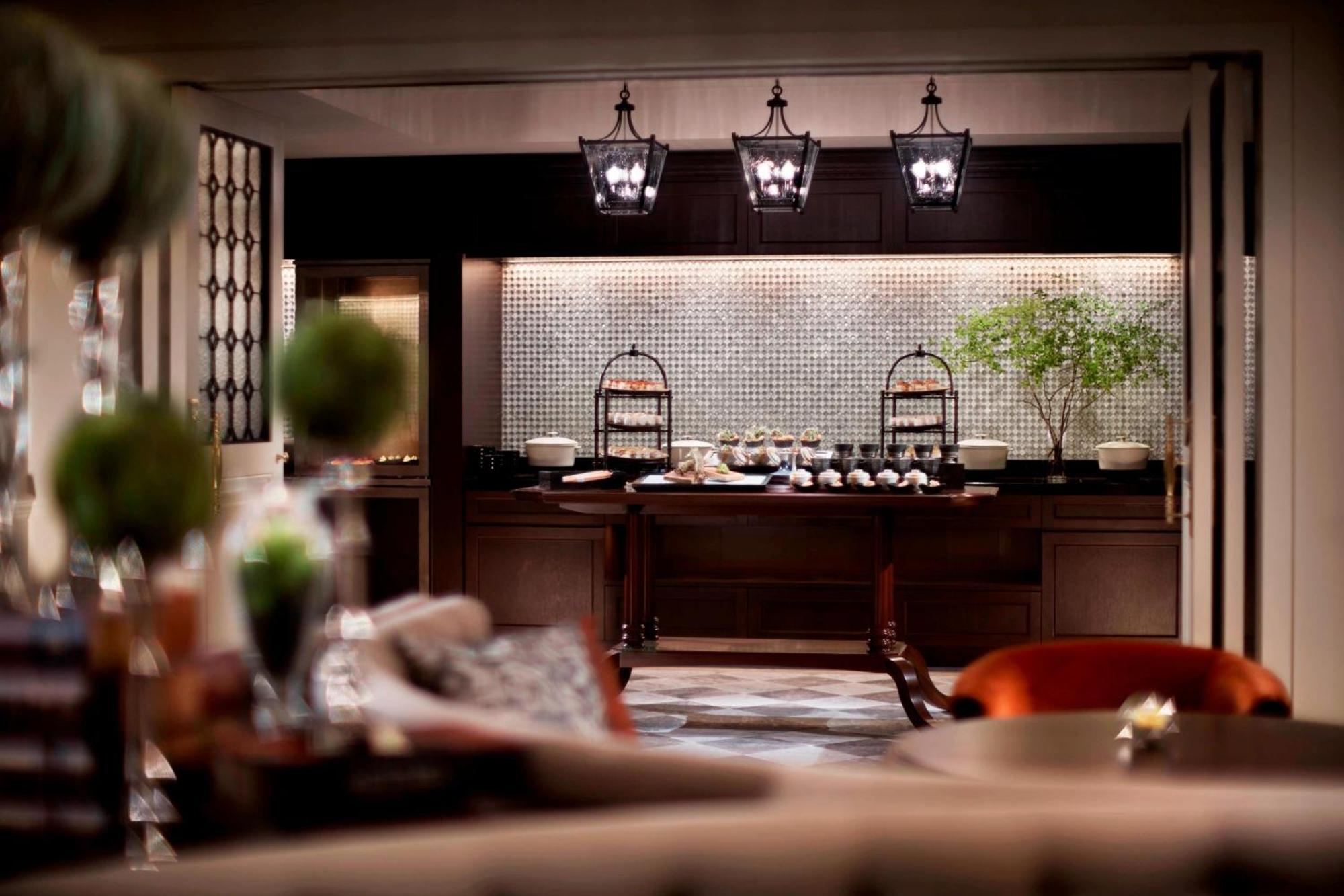 The Ritz-Carlton Osaka Hotel Exterior photo