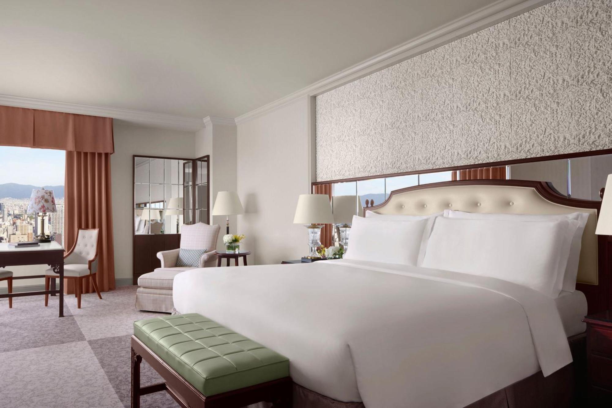 The Ritz-Carlton Osaka Hotel Exterior photo