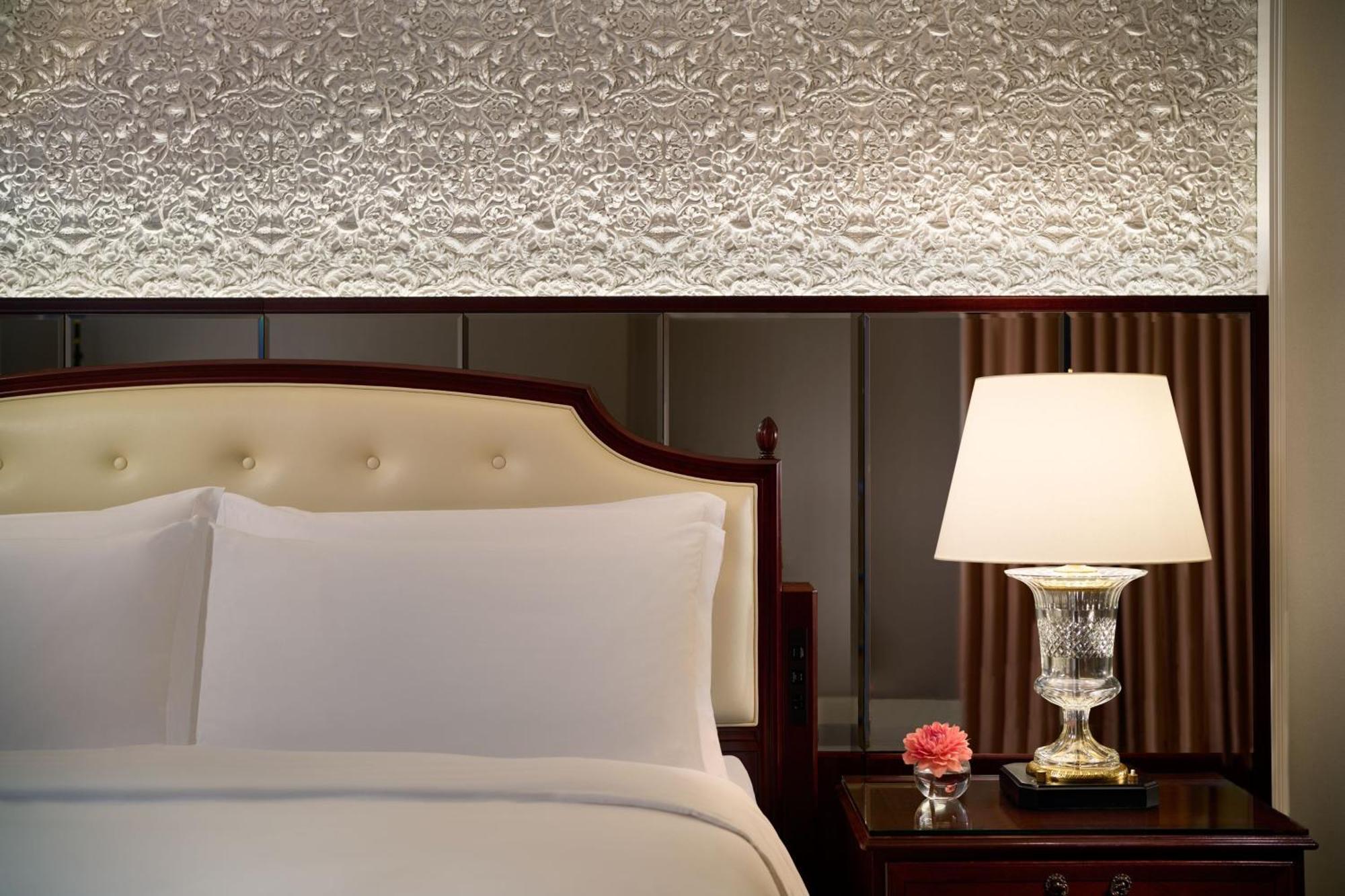 The Ritz-Carlton Osaka Hotel Exterior photo